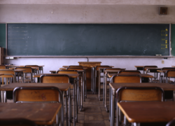 Leraren en leerlingen Mulock Houwerschool beleven indrukwekkende reünie Leraren en leerlingen Mulock Houwerschool beleven indrukwekkende reünie